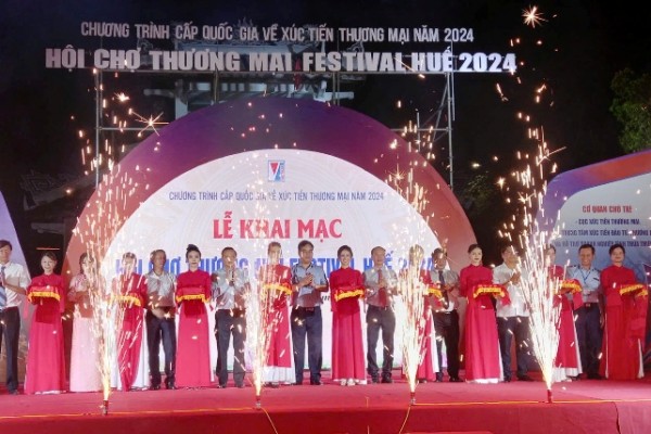 SGH THAM GIA HỘI CHỢ THƯƠNG MẠI FESTIVAL HUẾ 2024